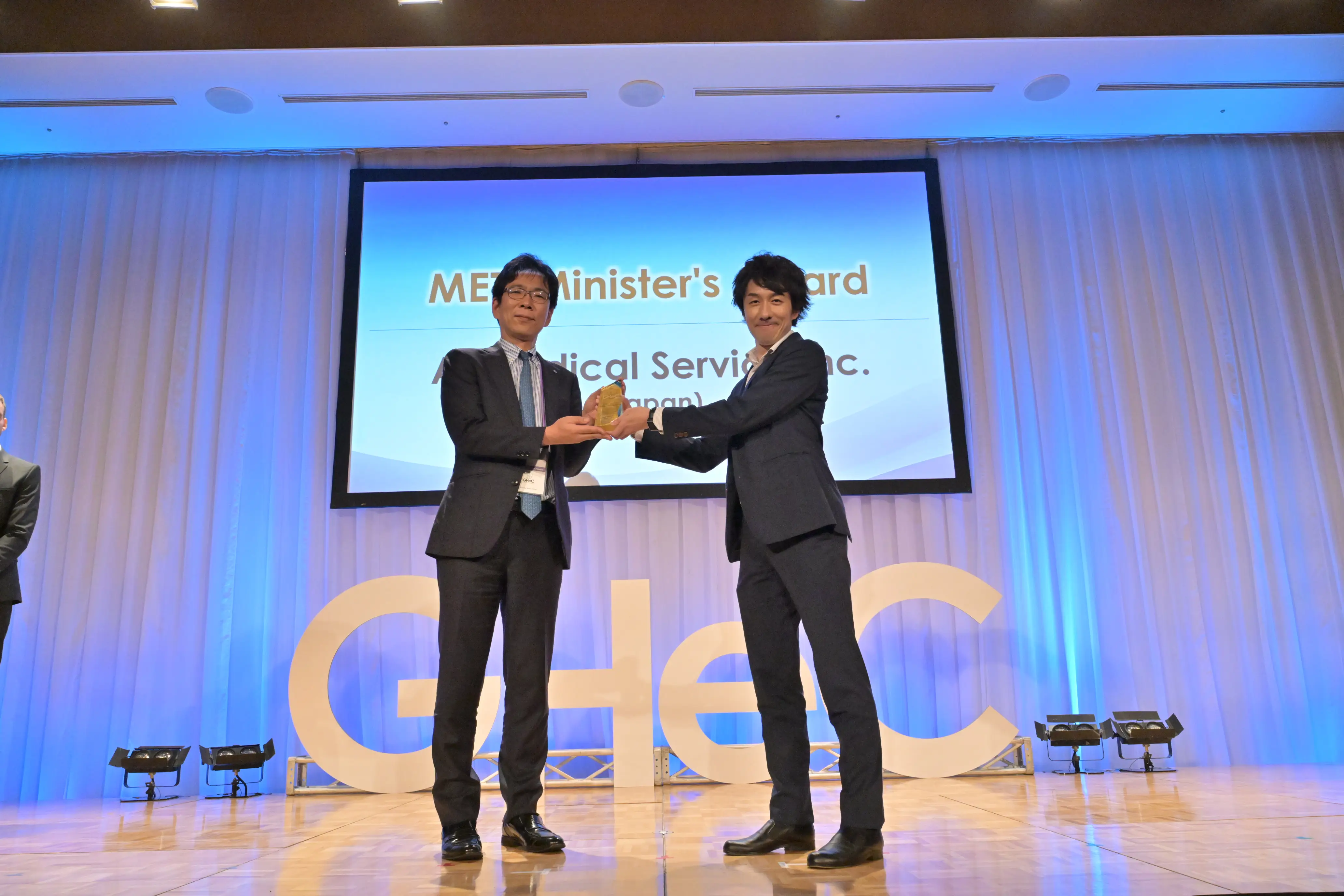 ヘルスケア・スタートアップのシンポジウム「GHeC」のビジネスコンテストで、 AIメディカルサービスがMETI Minister’s Awardを受賞しました